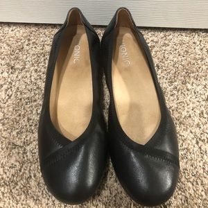 Vionic Flats